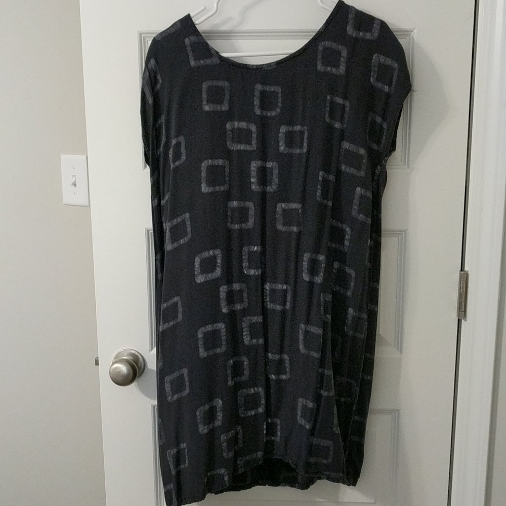 Dress size medium from della